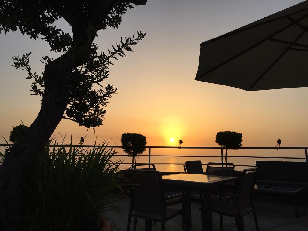 L'Hotel De Mon Pere Byblos Екстериор снимка